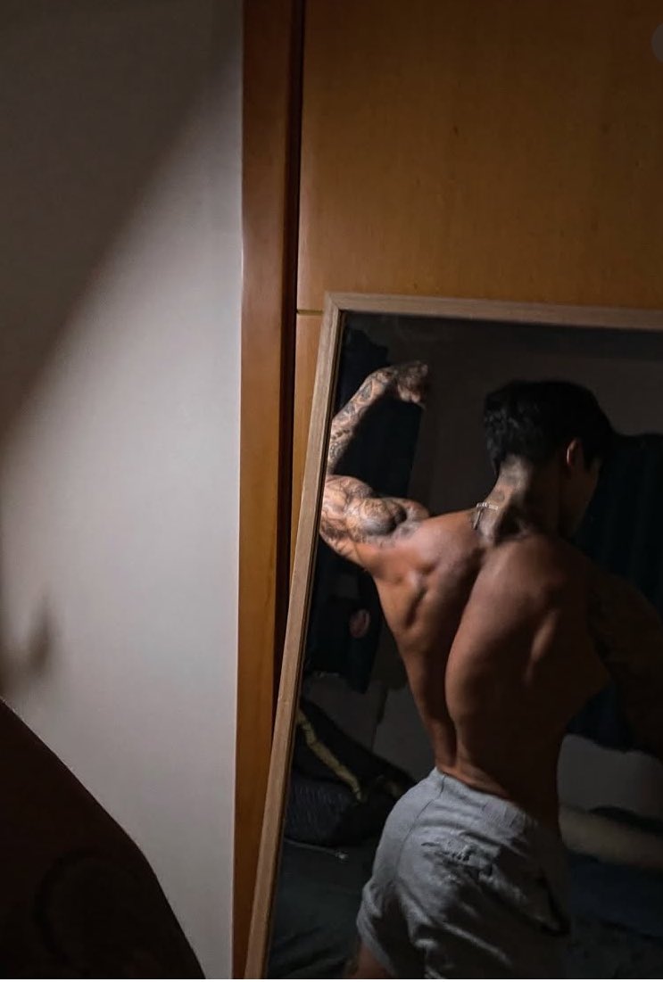 DOMZNA's tweet image. O shape tá em dia! 😌💪🏼