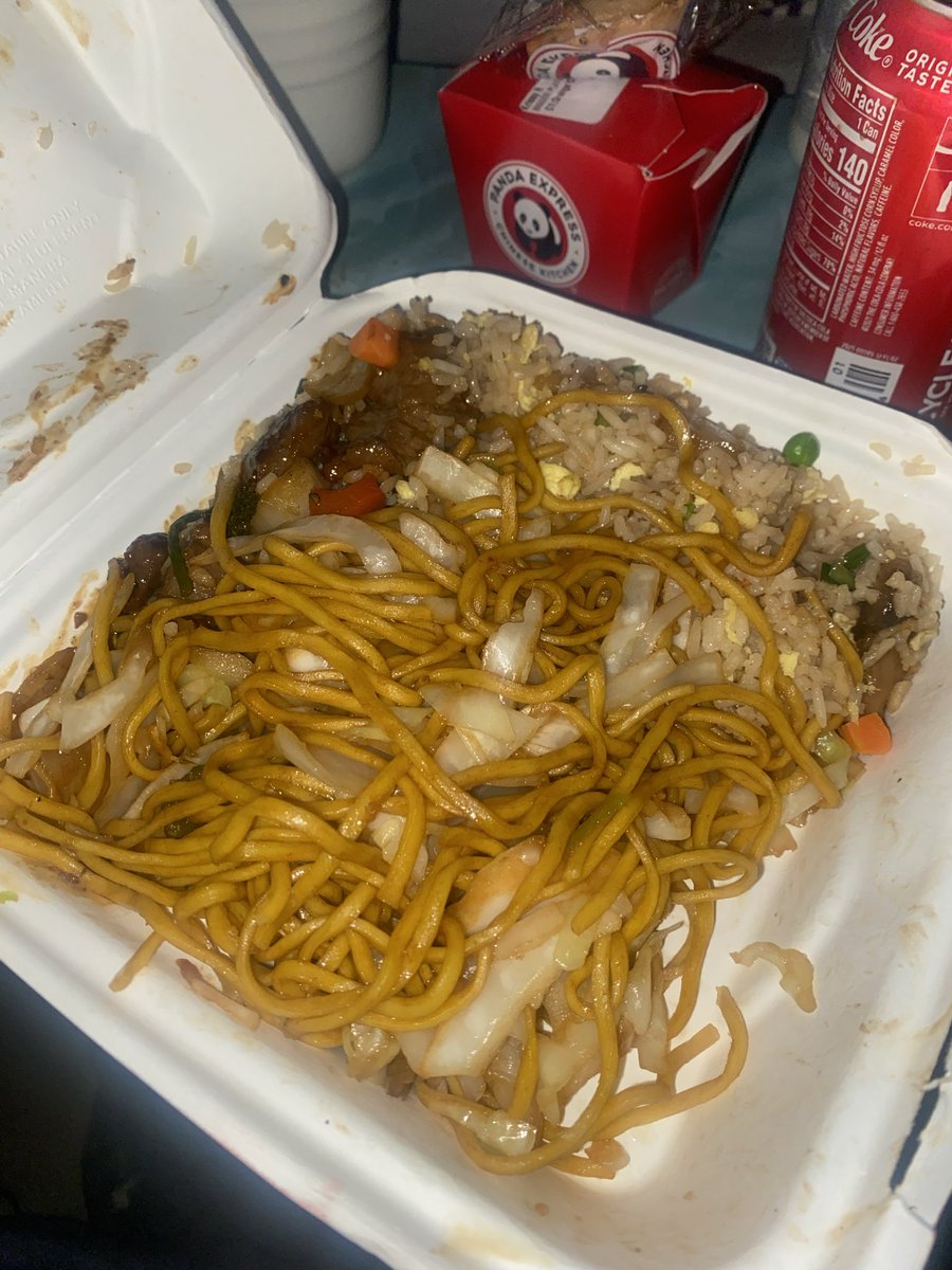 Kickinkicks10's tweet photo. @PandaExpress step your game up, missed my kung pao chicken and beef, @UberEats @Uber_Support step your support game up, refunded only 2 dollars for this mess up https://t.co/SemXRGwaan
