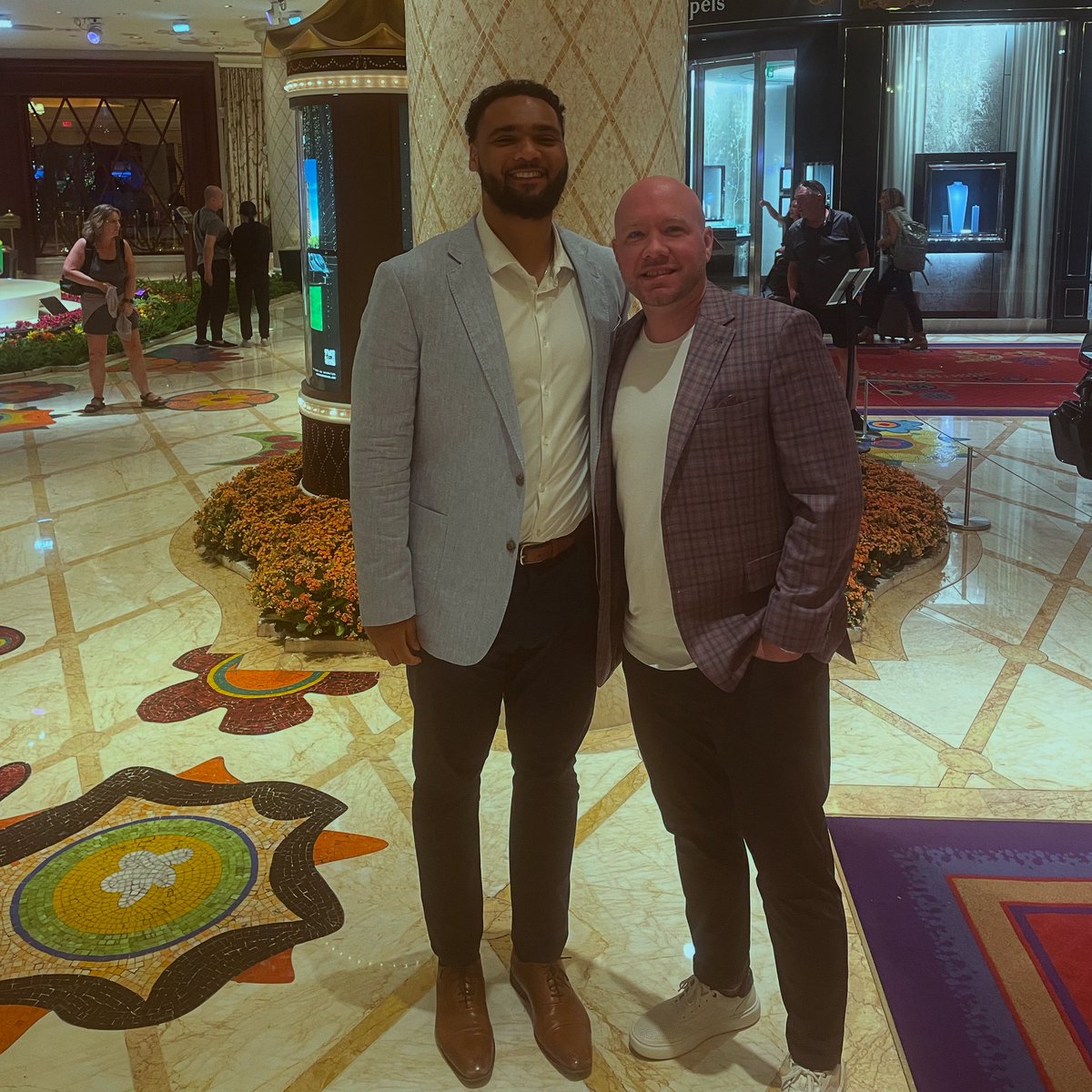 MidProAcademy's tweet image. Trying to stay on top of this forever changing business of sports. Our guys Coach Malik Wildermuth @KILAM_23 &amp;amp; Director Gavin Sullivan @G_SullivanMPA out in Las Vegas for Silver Waves NIL Conference. We will always be an organization that puts our players first and makes sure…