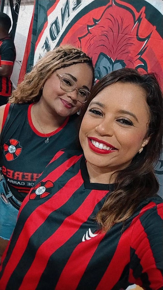 amandahellen's tweet image. Com o @motocluboficial -  com os meus ❤️🖤