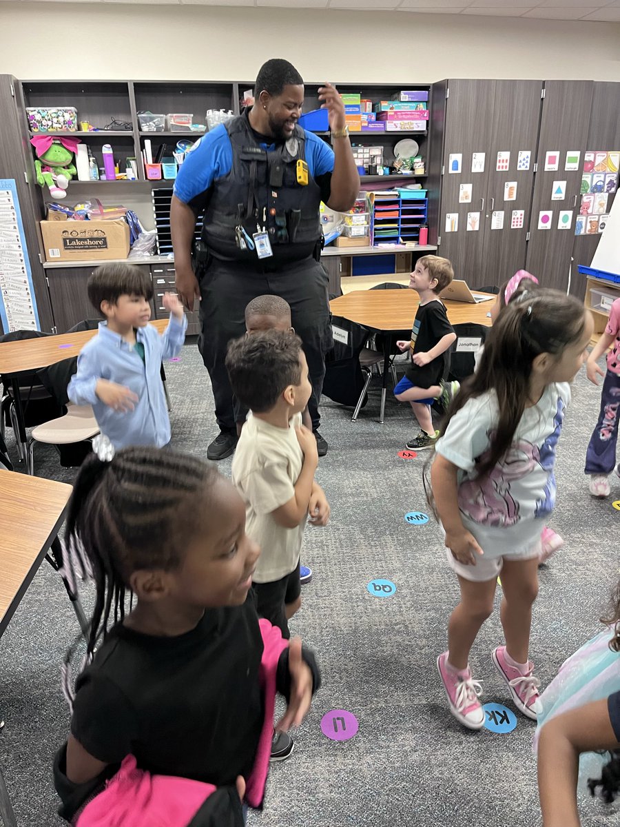 We love when Officer Eric stops by Pre-K and joins us for a brain break. ❤️ <a href="/OLE_Leopards/">Leonard Elementary</a>
