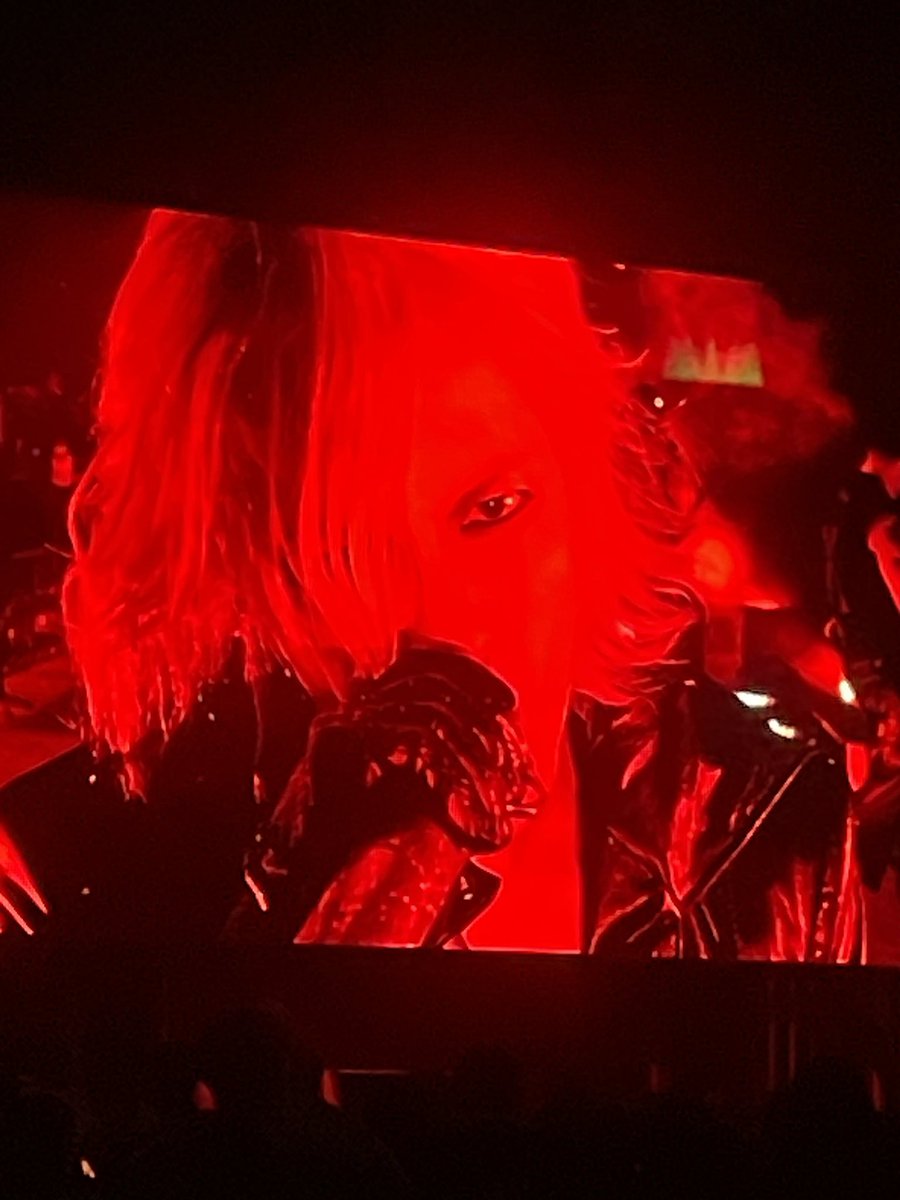 ryomnyan's tweet photo. 万博HYDE最高でした！
一緒に見られた花火も一生の思い出( * ॑꒳ ॑*)✨
和歌山で街中自転車で走り回ってたなどいつもとは違うMCも楽しかった♡
#HYDE
#HYDE万博 
#関西万博
#和歌山 https://t.co/EBLaDr9HyZ
