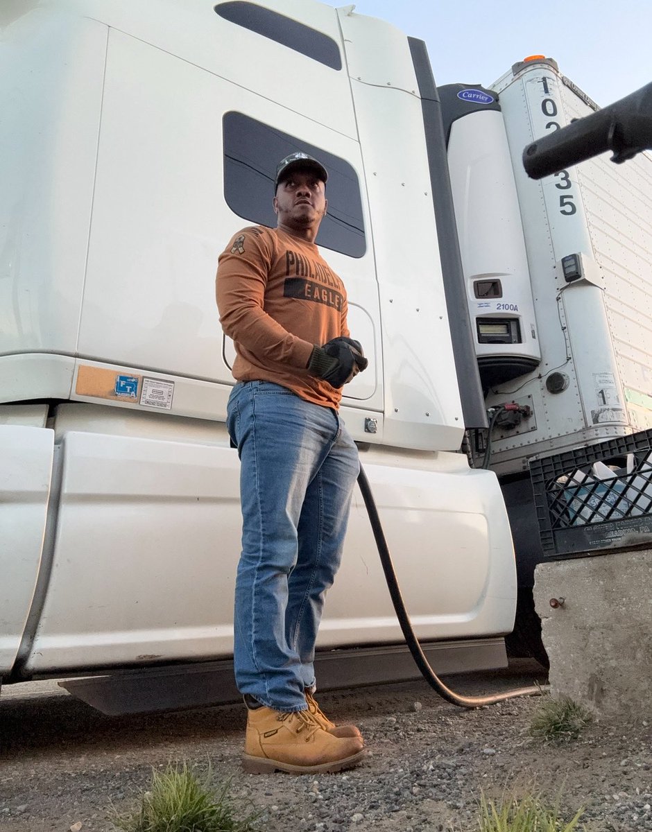 delawareboy's tweet image. All in a day’s work!! #truckdriver #owneroperator