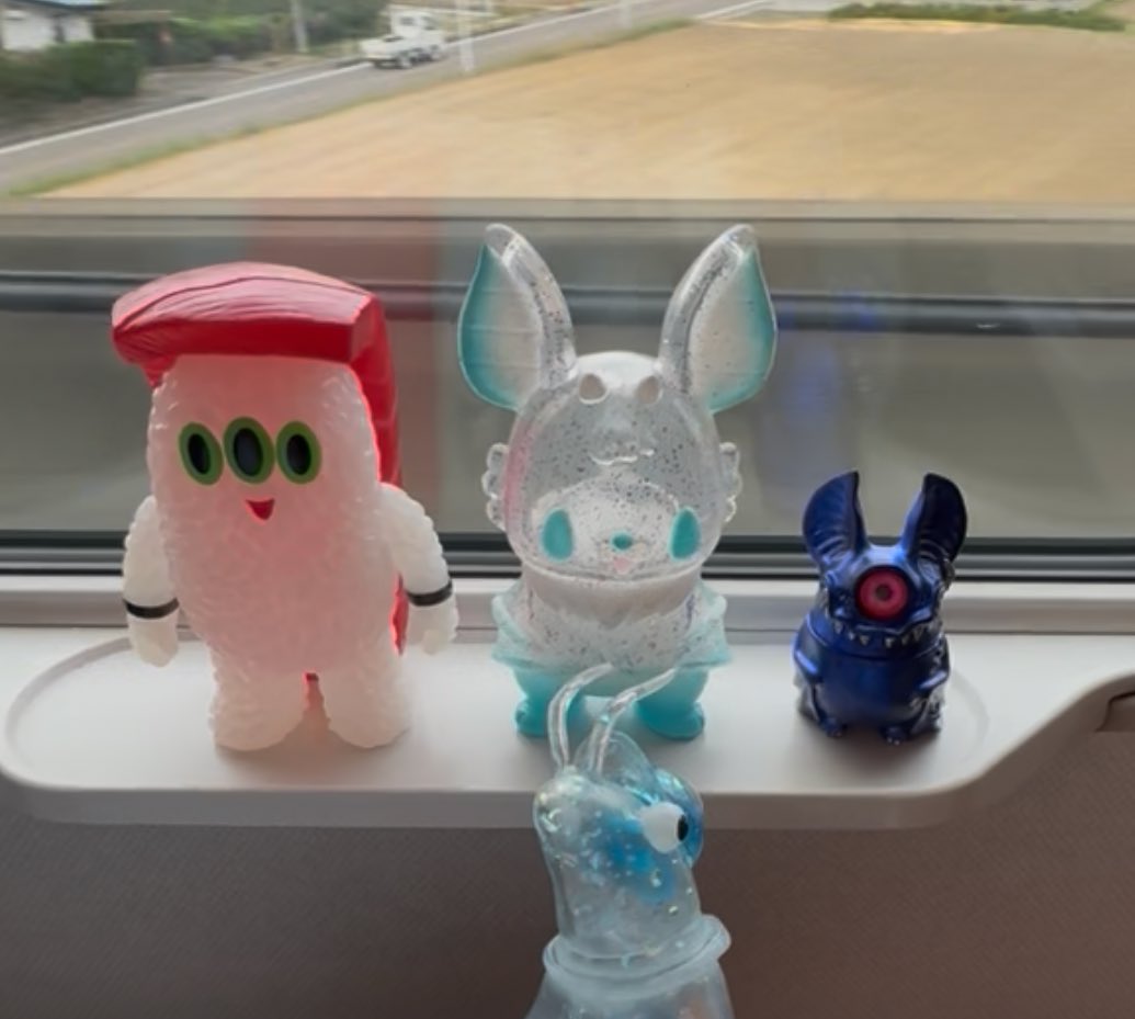 otithukewatashi's tweet photo. 良き出会いが有りますように。
お留守番してる子たちも応援しててー。
#みちのくソフビ祭り
#ガチャアイビー
#寿司レスラー
#パタパタン
#エンビー
#BUCAT https://t.co/k4oUkisWQ0