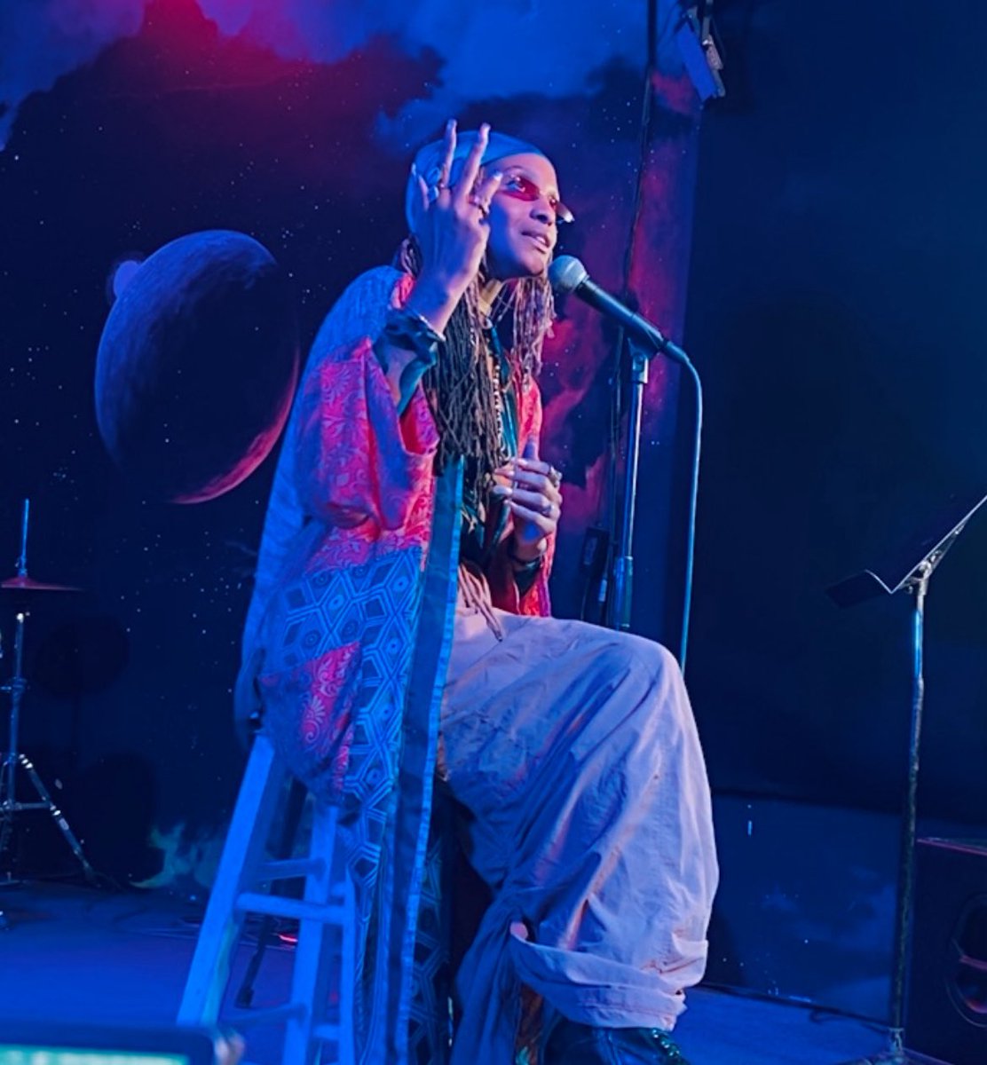 247LC's tweet image. Ki Divine took us through a journey of the soul with spoken word on The World Stage🔥
#poetry #spokenword #spokenwordartist #poetrycommunity #poet #poetrycommunity #leimertpark #leimertparkmusicseries #losangeles