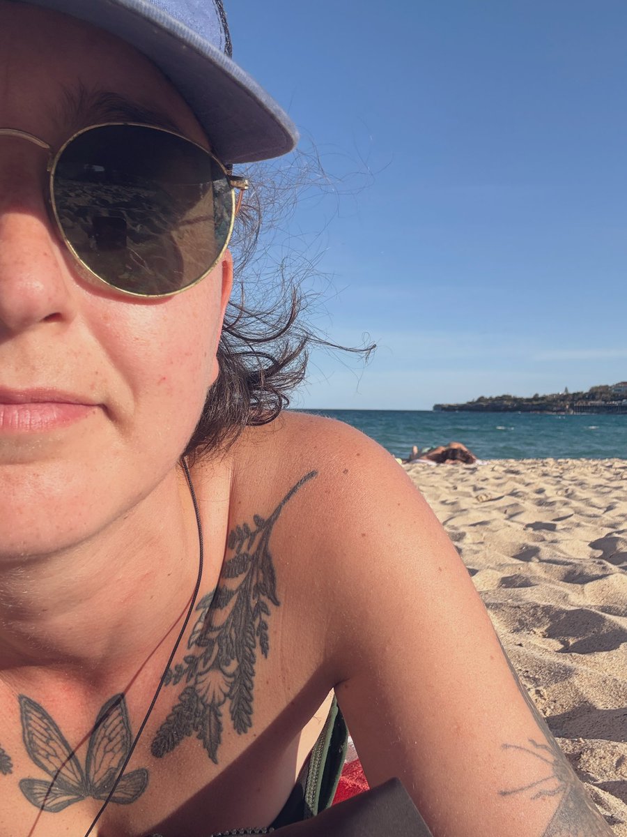 ludequech's tweet photo. agradecendo o mar por me ajudar a lidar com o turbilhão de emoções que foi essa semana 🌊🌊🌊 https://t.co/Vwl35JwjgR