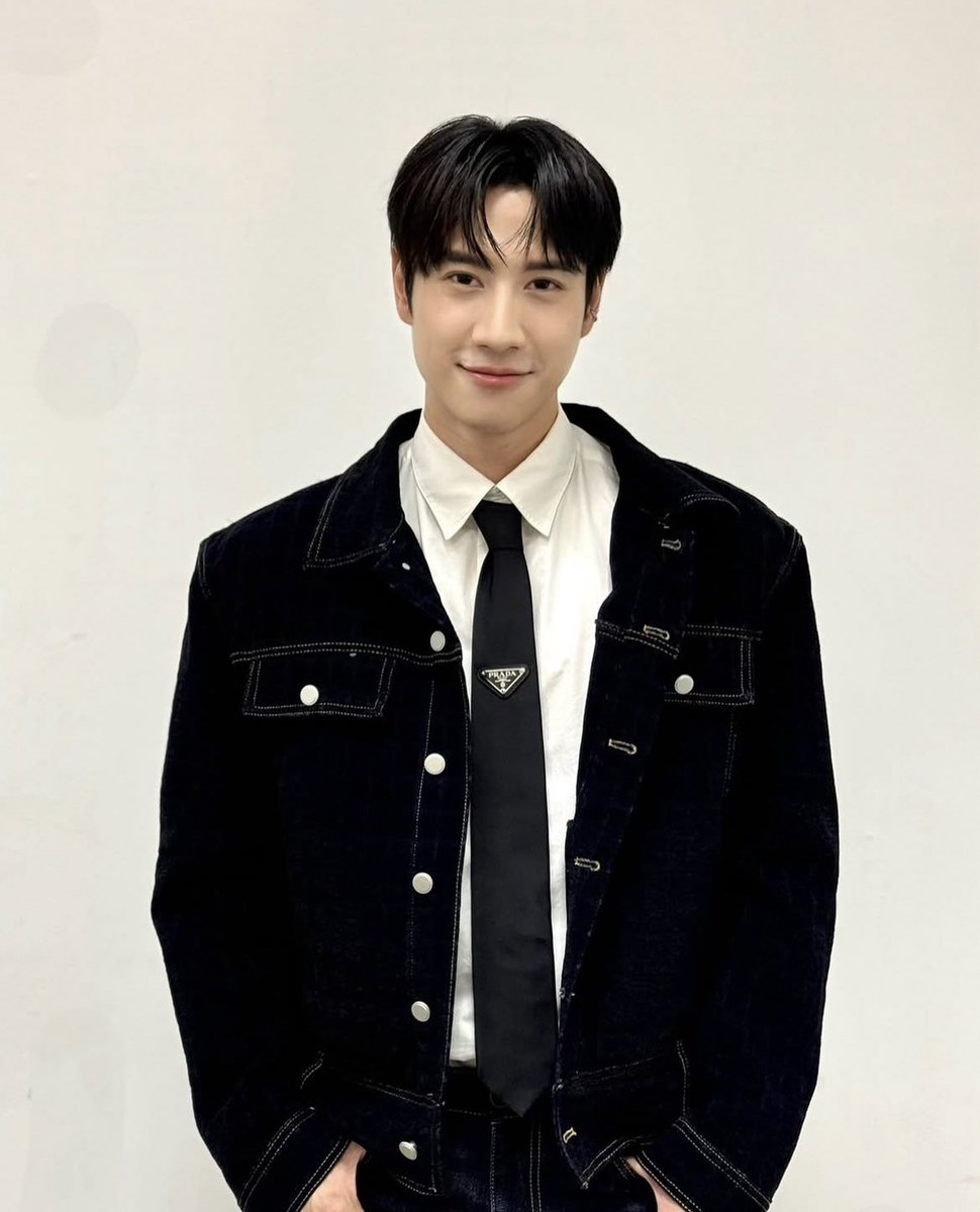 สวัสดี ค่ะ  おはようございます

今日は何してるのかなー( •︠-•︡  ).｡oO

cr.IG newsinfinity_entertainment

#brightrpp