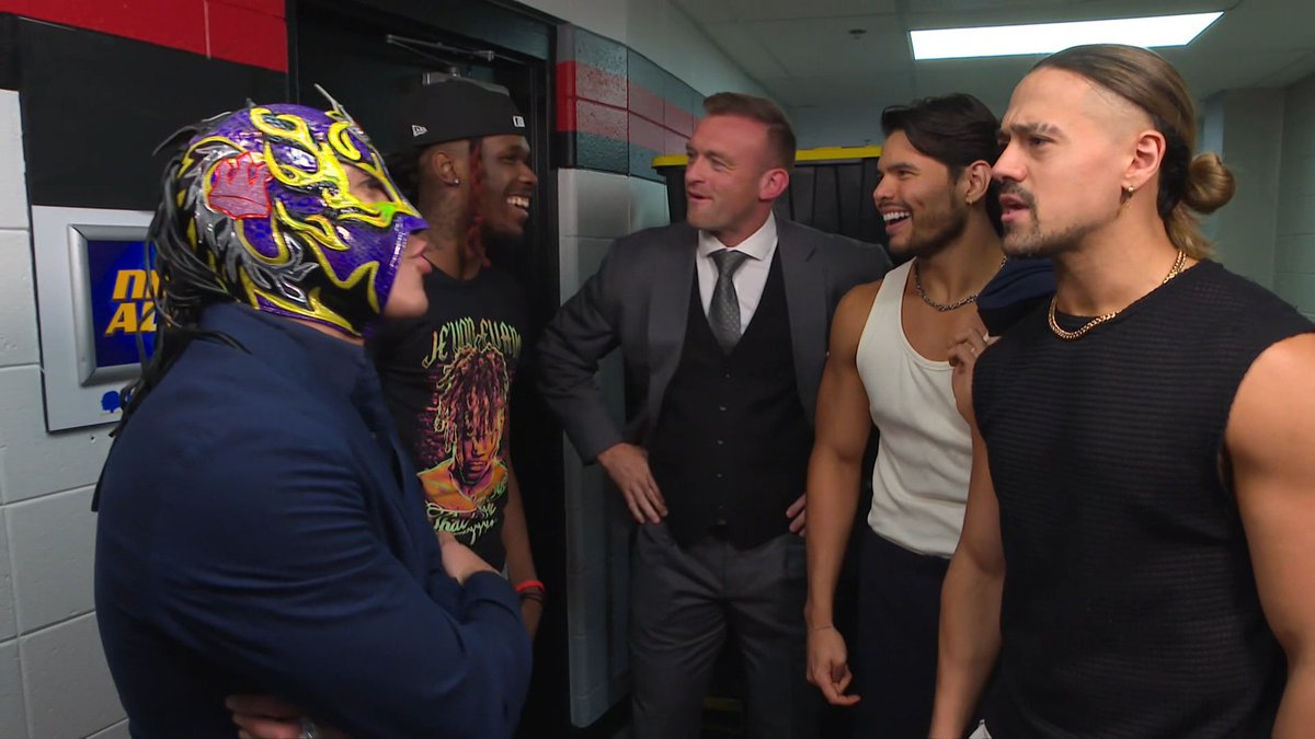 LuigiWrestling's tweet image. JE&apos;VON EVANS Y REY FÉNIX CONTRA LOS GARZA AHORA MISMO

QUIÉN HA COCINADO ESTO DIOOOOOOOOOOOOOOOOOOOOOOOOS #SmackDown