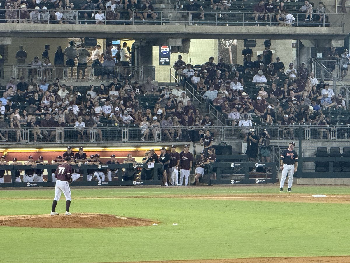 Randi_J_Wood's tweet photo. Traveled to ole Aggieland to watch the Bearkats! Is it spring yet?! @DWoo22
Was special seeing MJ @BollingerMj I heard a fan say “I’ve heard he’s like John Rocker!” And I said “he’s better than that!” #baseballfam https://t.co/WUXI2p0Xgh