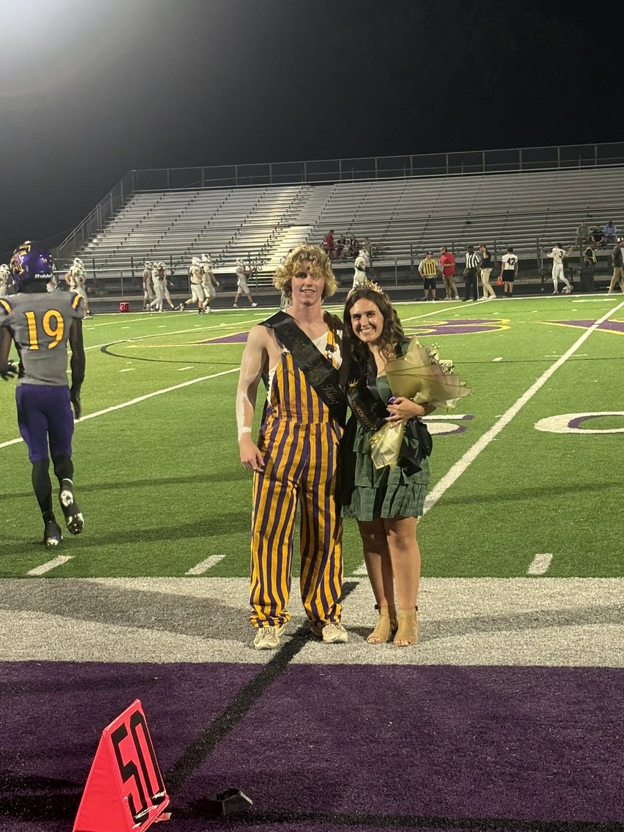 Bellevue West tweet media