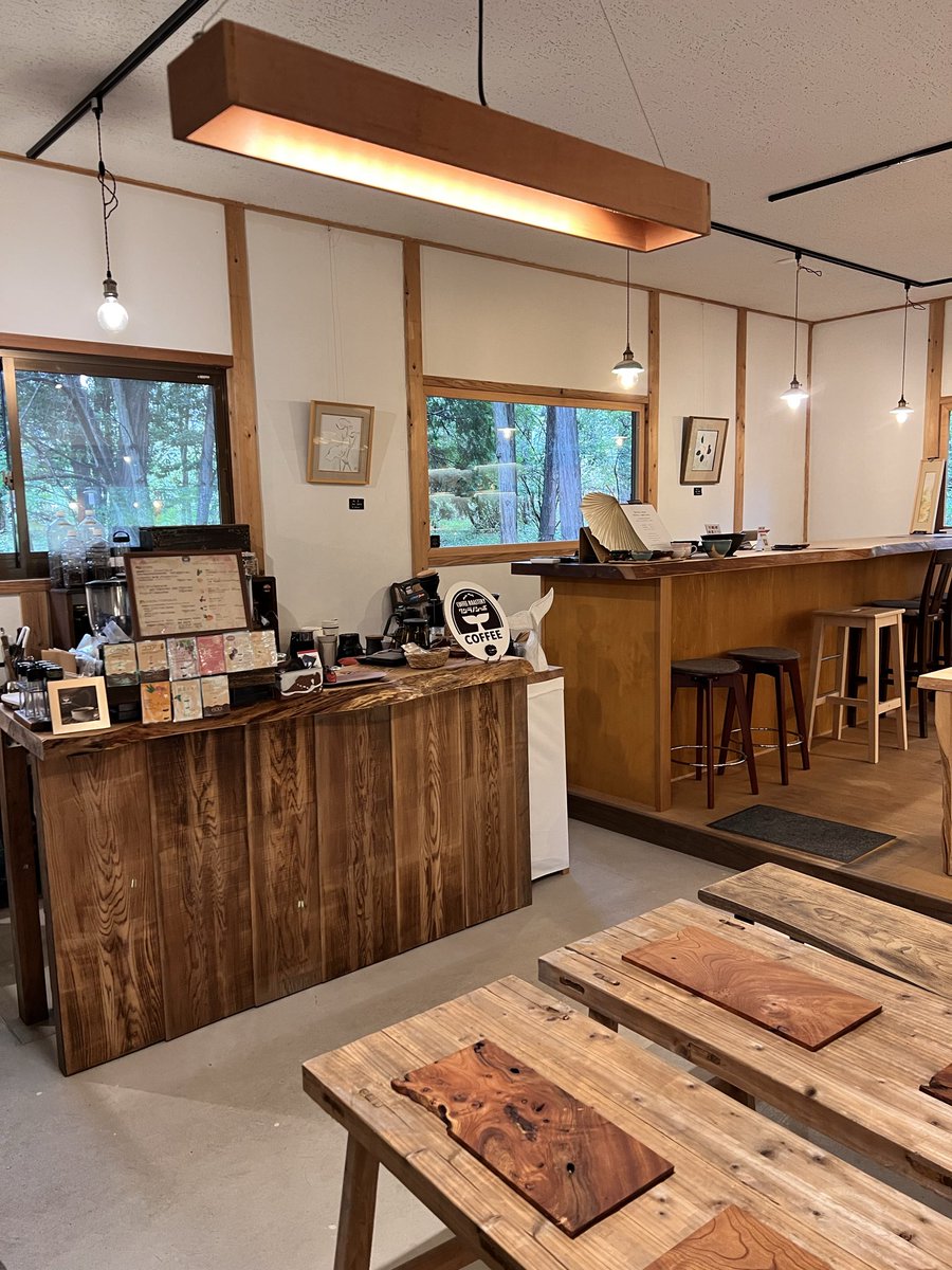KCoffeeroastery's tweet photo. 9月4日土曜日☂️
サンシャインビーチのお店は雨でOpenできませんでした。
信楽ENSOUギャラリー内は、雨関係なくゆっくりしていただけます😊
ぜひ、遊びにいらして、ください
#信楽
#ENSOU
#クジラノシッポ
#自家焙煎珈琲
#テイクアウト
#濃厚ココア
#焙煎珈琲豆販売 https://t.co/ajEX1jme0h