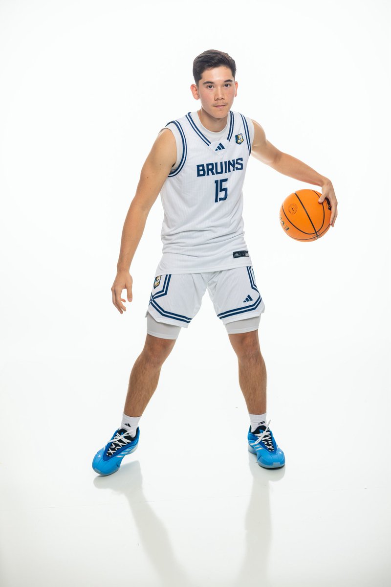 robdog_ball's tweet photo. Still my favorite hooper, good luck son. Let’s go Bruins! https://t.co/BuCnTOf8OF