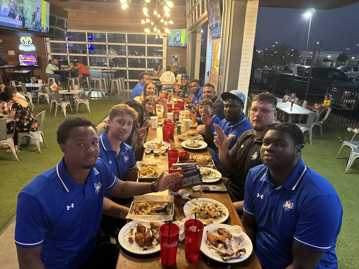 Tony Pecoraro (@coachtonypec) on Twitter photo Appreciate the hospitality from Fat Pats in Lake Charles… thanks for feeding the crew#PokesInTheCommunity <a href="/McNeeseFB/">McNeese Football</a> Appreciate the hospitality from Fat Pats in Lake Charles… thanks for feeding the crew#PokesInTheCommunity <a href="/McNeeseFB/">McNeese Football</a>