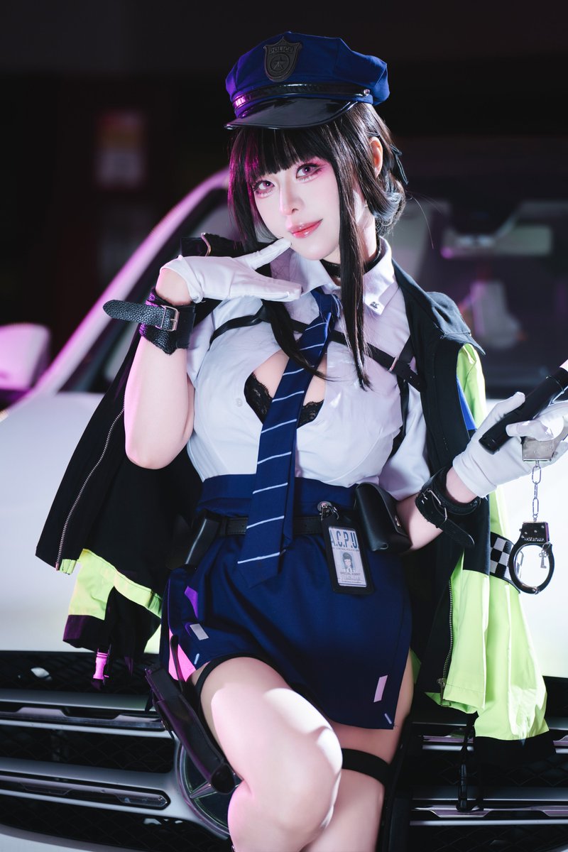 🚨嫁Dポリス🚓

#NIKKE #ニケ #니케 #メガニケ #nikkecosplay #NIKKExREBH #NIKKECollab #NikkeD https://t.co/hGokA5DRsh
