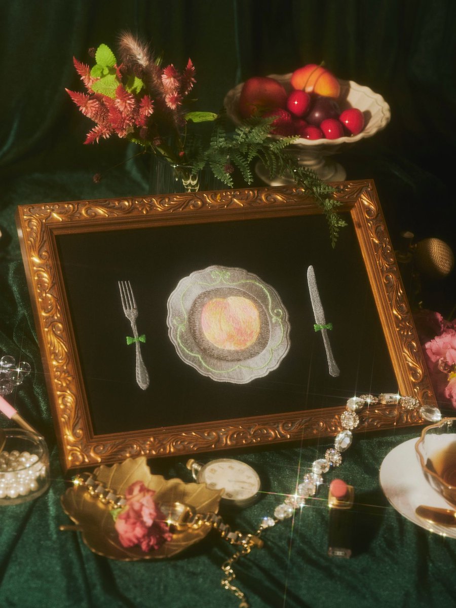 Coco Capitan「LOST」は刺繍加工フ―ディ― Coco Capitan「LOST」は刺繍加工フ―ディ― Coco Capitan「LOST