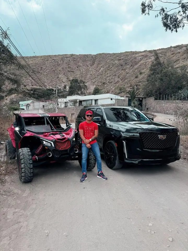 #URGENTE 
El reconocido y joven empresario  asesinado hoy en #Manta respondía a los nombres de Josué Morante, representaba a varios influencer de #Ecuador! ¡Gustaba viajar por todo el mundo.
#Seguridad #Ecuador