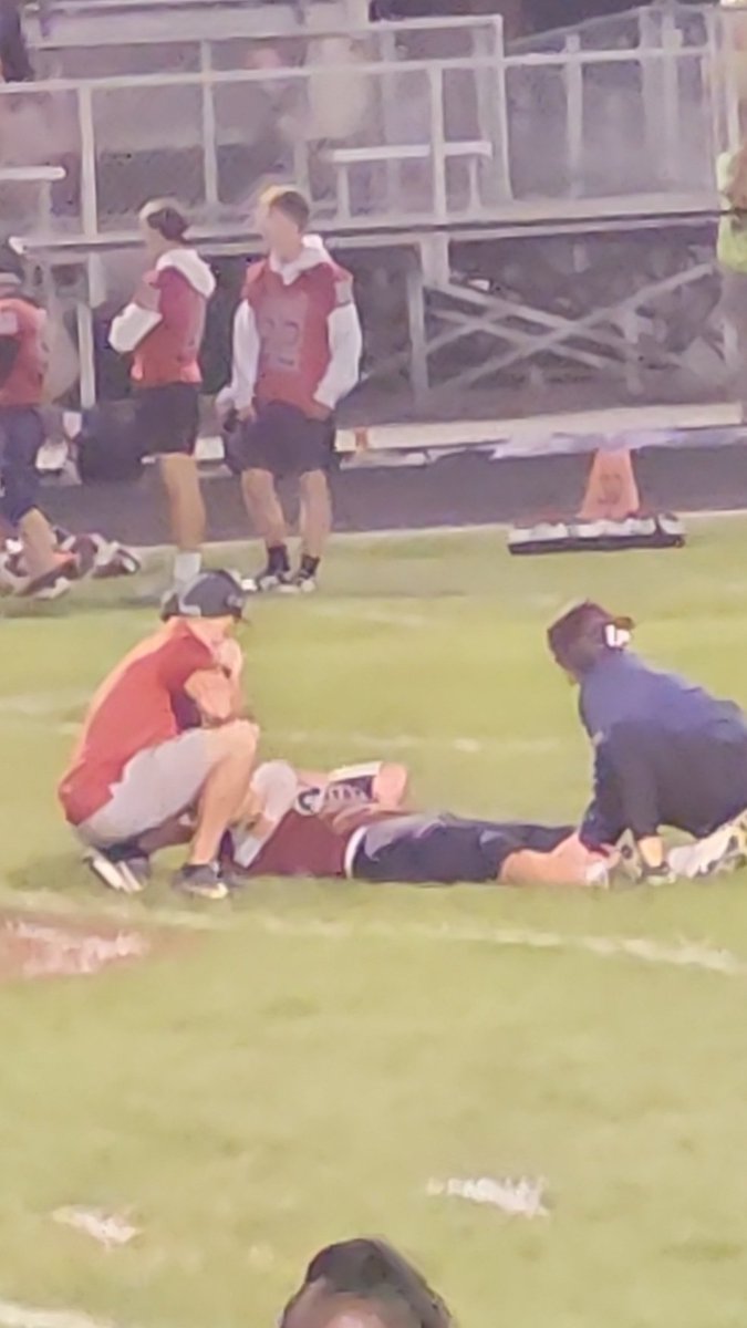 Therealp_gooch's tweet photo. 🚨🚨BREAKING BREAKING🚨🚨
PLAYER DEAD ON THE FIELD AT NH @ BELMONT GAME https://t.co/1P7aJYkzlj