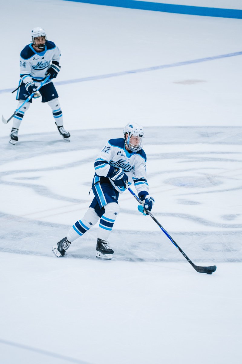 MaineIceHockey's tweet photo. Headed to OT!

Maine 2, UNH 2 https://t.co/aFOyybS48o