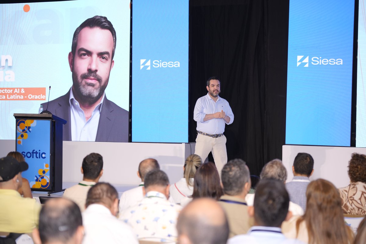 En el keynote: Agentes de IA, la nueva interfaz del mundo, Polkan García de <a href="/Oracle/">Oracle</a>  nos retó a ver cómo los agentes ya no solo ejecutan tareas: deciden, actúan y están reescribiendo las reglas del software.

El llamado está en que Colombia no sea solo usuaria, sino creadora.