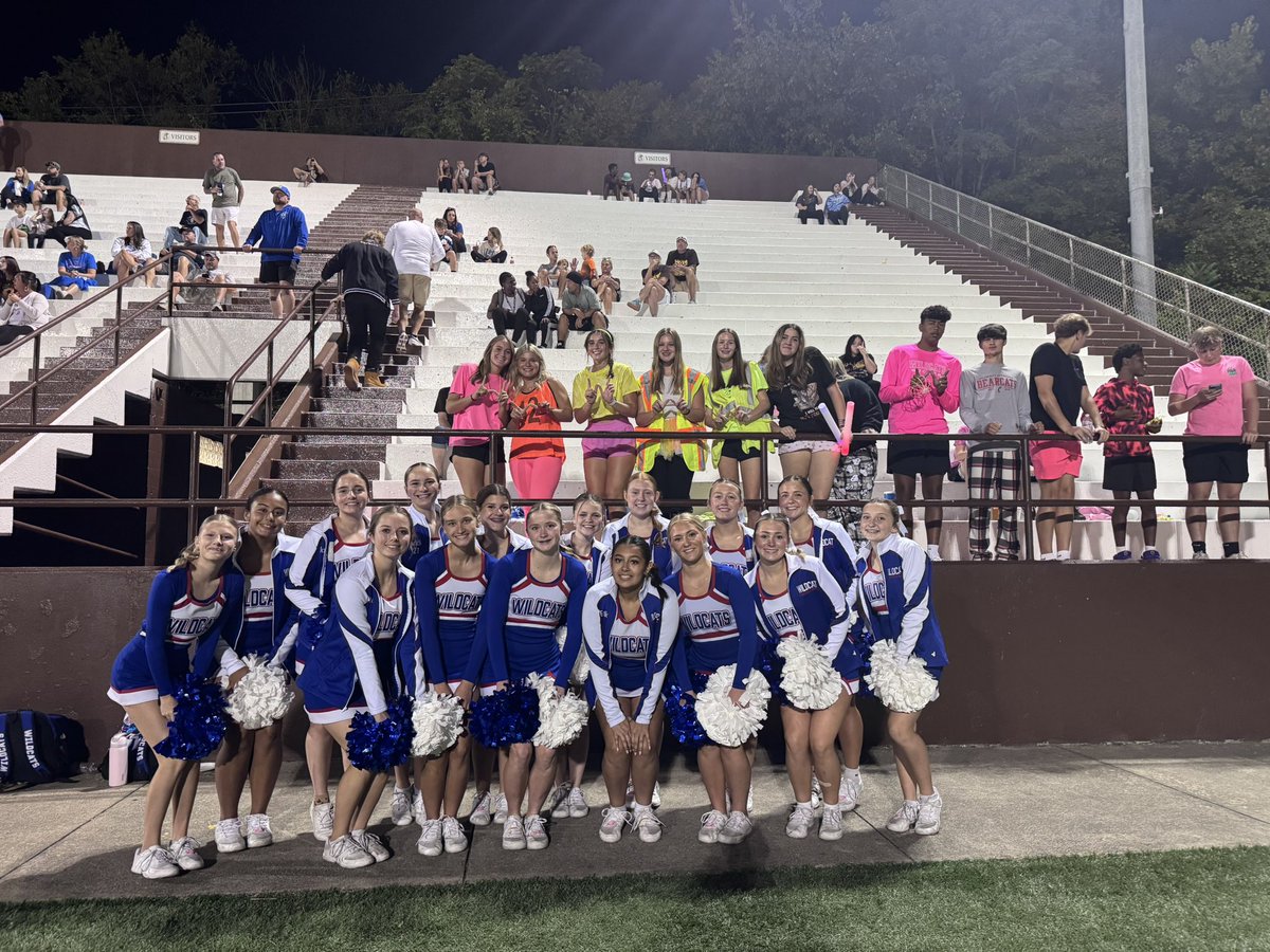 What a game ! Best students around 💙 <a href="/MattEarleyBurg/">Matt Earley</a> 
<a href="/WMHS_Tackett/">Jason Tackett</a>