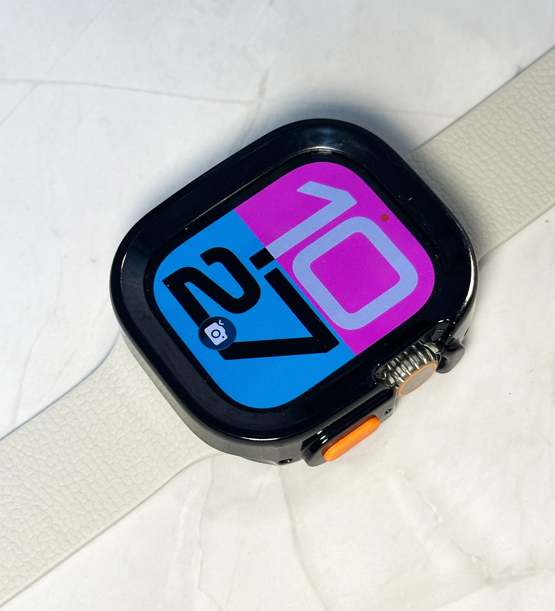 mactechlab's tweet image. Apple Watch Ultraのフェイスにも些か飽きてきたのでこの際外装も含め徹底して玩具っぽくしてみた😝
#mactechlab
