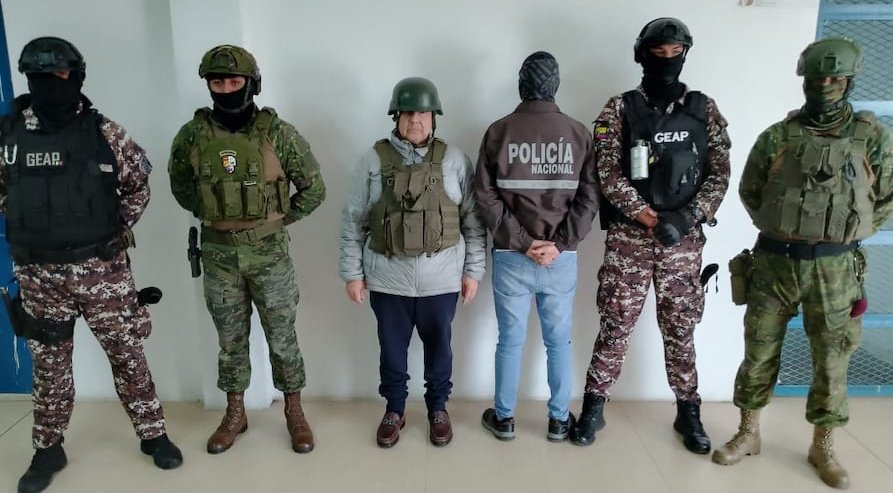 #ATENCIÓN
Con respecto al caso #Purga
El ex asambleísta Pablo Muentes, condenado por delincuencia organizada seguirá cumpliendo su sentencia en la cárcel de máxima seguridad #LaRoca, en #Guayaquil
#Muentes había solicitado ser trasladado a la Cárcel 4 de #Quito