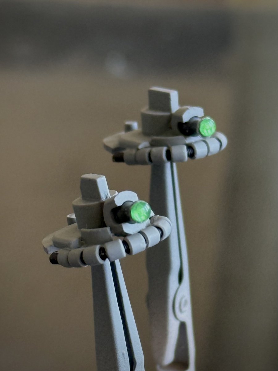 #リックドムツヴァイ
リックドムⅡのアタマの中身を作る土曜日の朝...今日は急遽休日出勤、そして昨晩は痛恨の寝落ち😭
だかしかし今日明日と10/6当日・・・まだ２日半あるので諦めずに粘って行きますよー😏