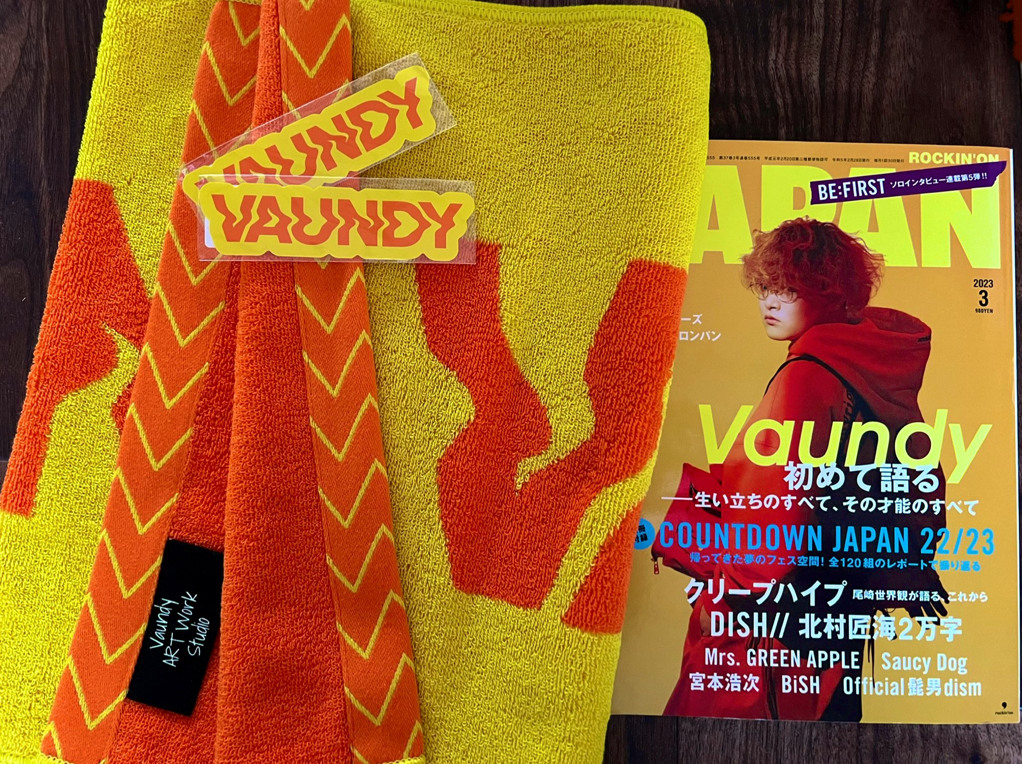 vaundyさん　直筆サイン入りステッカー 2025年最新】Vaund サインの人気アイテム - メルカリ