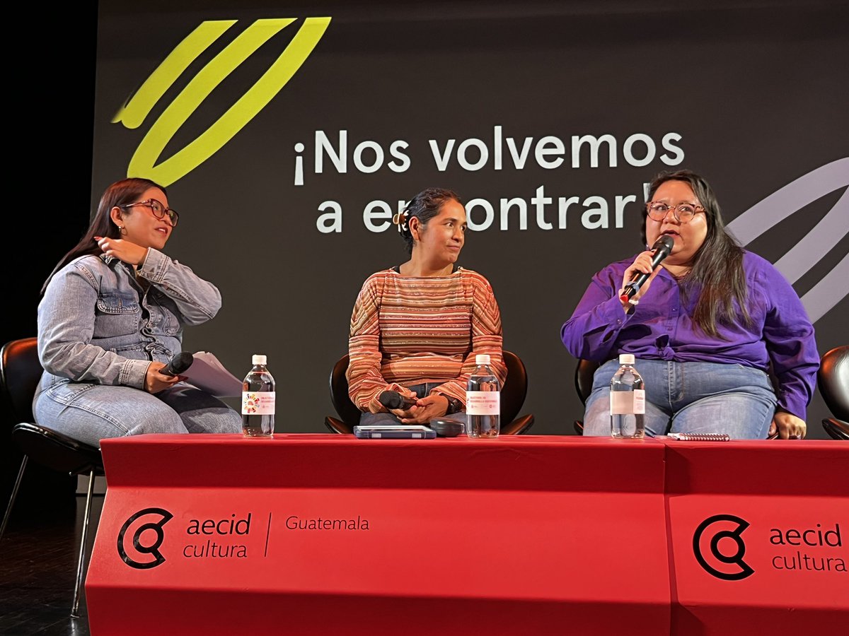 <a href="/lindagare/">Linda 🍉</a> <a href="/ElenaMotta_/">Elena Motta 🌱</a> <a href="/lindagare/">Linda 🍉</a> imagina un internet distinto: «Un espacio donde no solo seamos usuarias, sino creadoras. Donde todas, todos y todes tengamos la posibilidad de aportar. El camino es la diversidad». 🌐