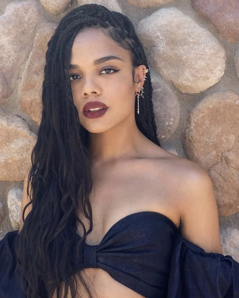 JonnyLeTran5's tweet photo. Blessing your timeline with Tessa Thompson 😍 #TessaThompson #ThorRagnarok #ThorLoveAndThunder #AvengerInfinityWar #AvengersEndGame #Creed #Creed2 #Creed3 #SorrytoBotherYou #MeninBlackInternational #PassingMovie #SylviesLove #LittleWoods #Selma #VeronicaMars #beautiful https://t.co/fdE4CLkElf