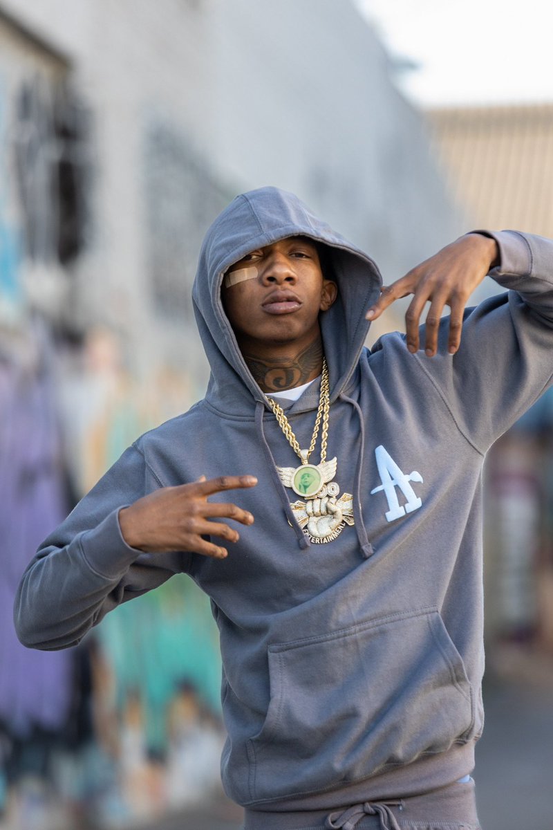 TruCarrContent's tweet photo. Viral LA Rapper TruCarr Is Running A $500 Deal On Features For A Limited Time Only 🎙️🔥 https://t.co/PTzTnapD4h