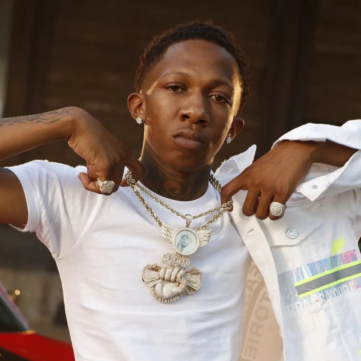 TruCarrContent's tweet photo. Viral LA Rapper TruCarr Is Running A $500 Deal On Features For A Limited Time Only 🎙️🔥 https://t.co/PTzTnapD4h