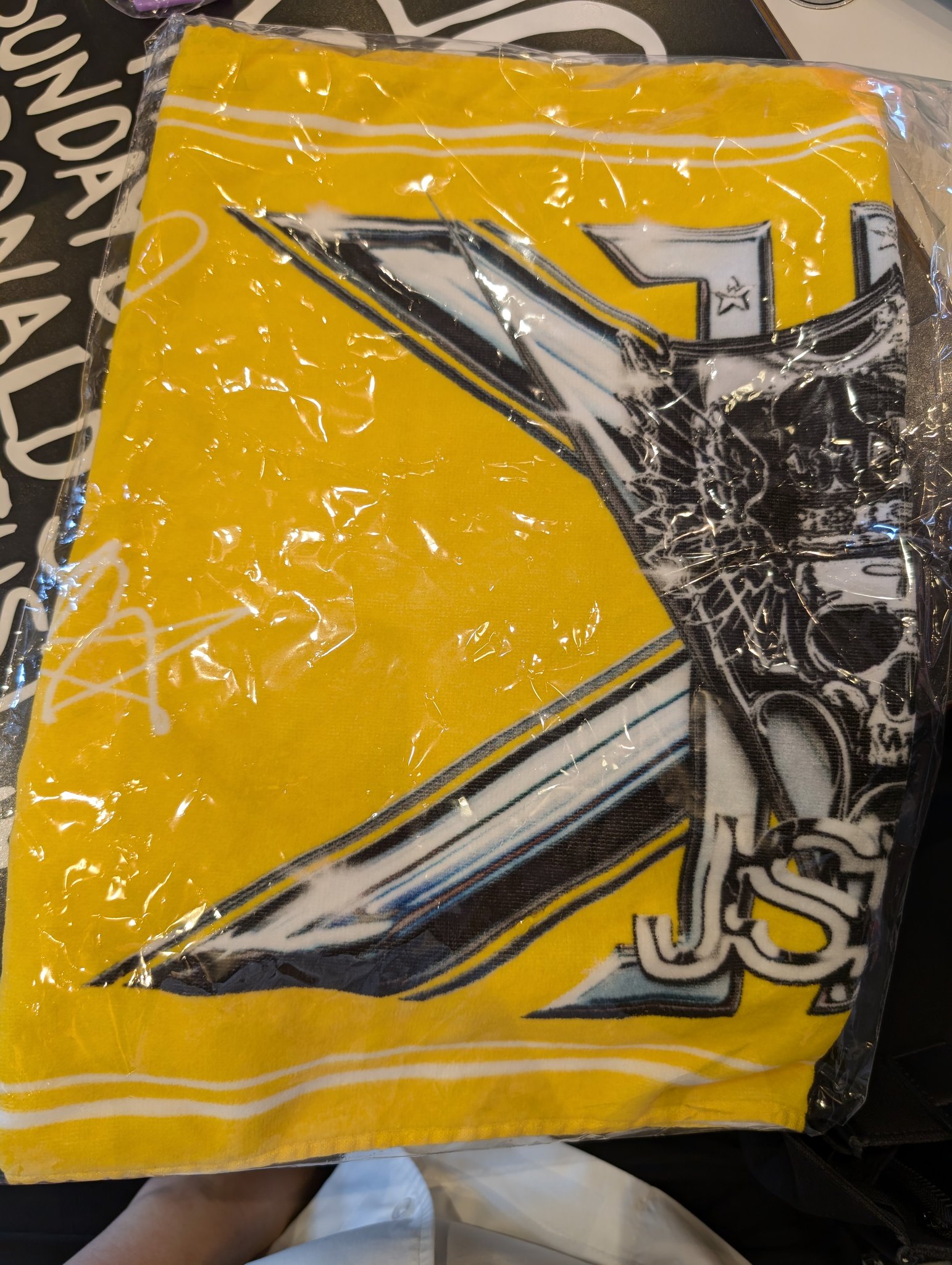 三代目 ØMI 臣 スタジアム メッセージタオル