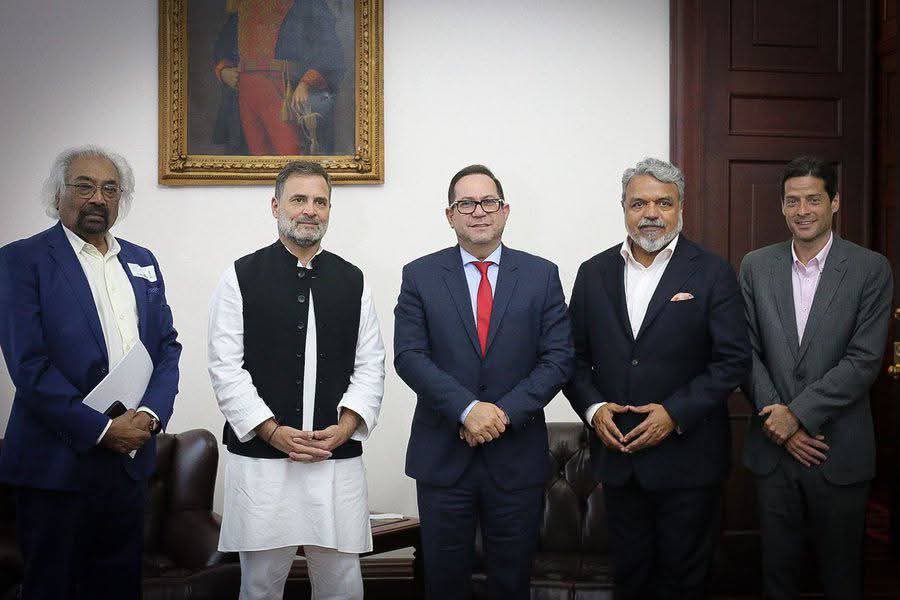 sampitroda's tweet image. Accompanied Shri Rahul Gandhi and met Colombian Senate President Lidios García.
The launch of a Parliamentary Friendship Group with Peru will foster deeper political, diplomatic &amp;amp; commercial ties between our countries. 🤝🌍