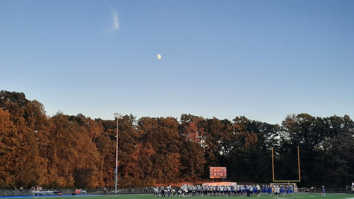 It was a beautiful day in Hico for our Fabulous Football Friday shows this week. It looks like more pleasant weather is in the forecast this weekend. Some needed rain will return by early next week to put a small dent in the drought. #wvwx