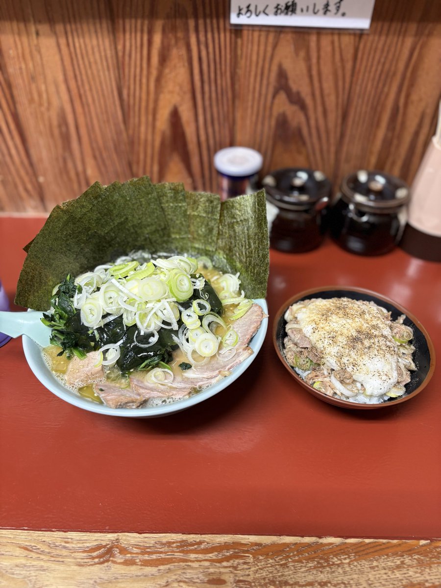 ginch2016's tweet photo. ラーメン達っ！！！
ラーメンまじやめられねぇ https://t.co/owEfEtBbFt