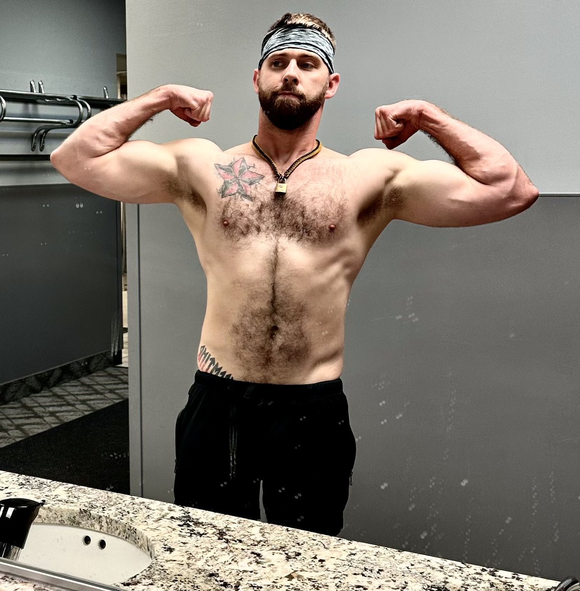 RedneckOkieSon🇺🇸/ Pup Colby tweet media