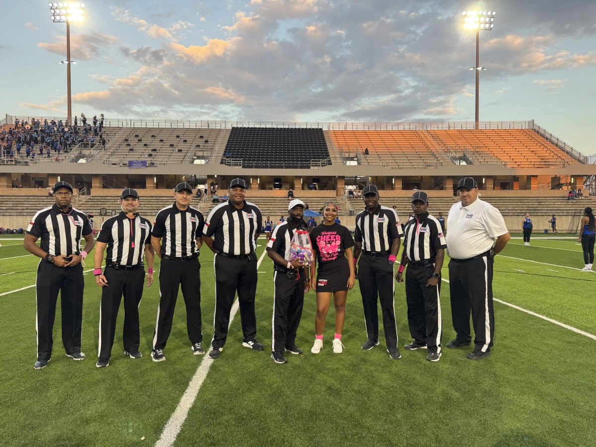 SpringISDAthl's tweet image. This week we celebrate our officials!
Thank you for your dedication, professionalism, and commitment to our student-athletes. We appreciate ALL that you do! 🏈🏐⚾️⚽️🎾 @SpringISD @fb_westfield @DekaneyFootball @DerrellOliver @jgaines34 @THSCAcoaches @uiltexas
