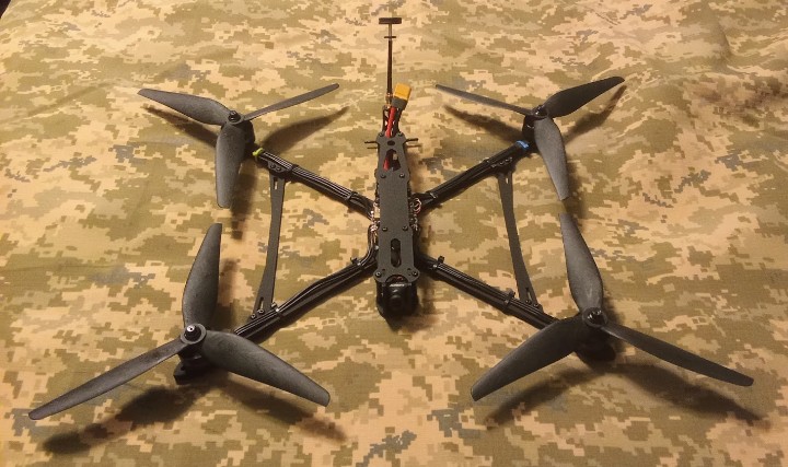 SPETactSurplus's tweet image. Finally finished my masterpiece. May it blow up gloriously in some orc's ass crack. 
Looking forward to building many more. 
#UkraineWillWin 
#UkraineNeverSurrenders 
#FPVsForOrcs
#NAFO