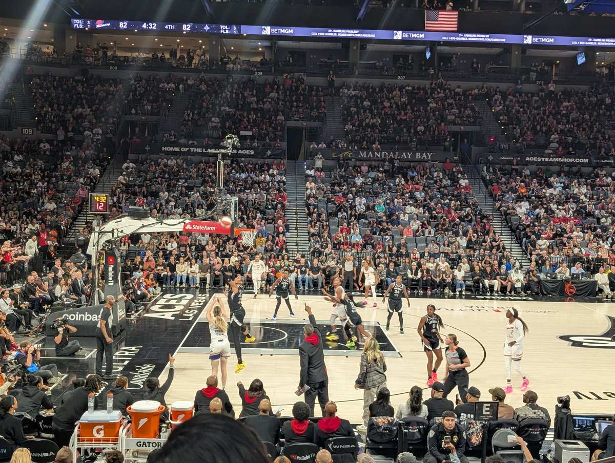 ddotmarcus's tweet photo. #WNBAFinals https://t.co/pEX0ljE3Dr