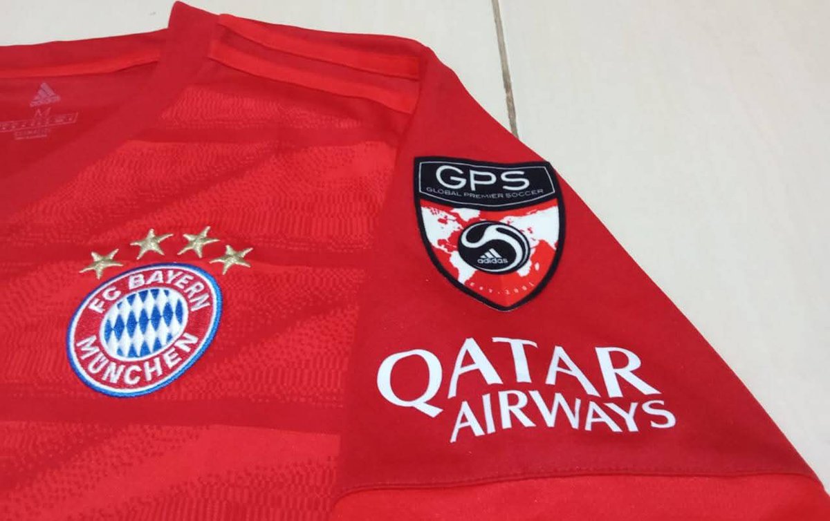 pinkycherry__'s tweet photo. @SpieltagIndo min sorry oot, bayern pernah pake jersey dgn sponsor global premier soccer (gps) ini ga?
sy td searching, bayern emg perna kerja sama dgn gps. tp blm nemu foto pemain pake jersey yg ada sponsor gps nya di lengan

ini jersey home 19/20 ya https://t.co/RPNQ8HXEF2