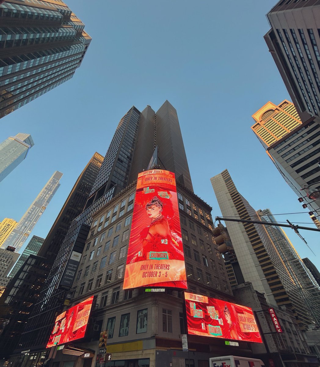 swiftcone's tweet image. be my ny when hollywood hates 
me!!! ❤️‍🔥❤️‍🔥

#tsthelifeofashowgirl @taylornation13