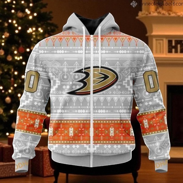 printsypod's tweet image. Unique Native Inspired Anaheim Ducks Hoodie 3D Style with Custom Name Design
Ships Today -&amp;gt; printsypod.com/product/unique…
#anaheimduckshoodie3dstyle #printsypod #nativeinspired #customnamehoodie #3dhoodie #hockeyapparel #uniquehoodie #sportsfashion #ducksgear