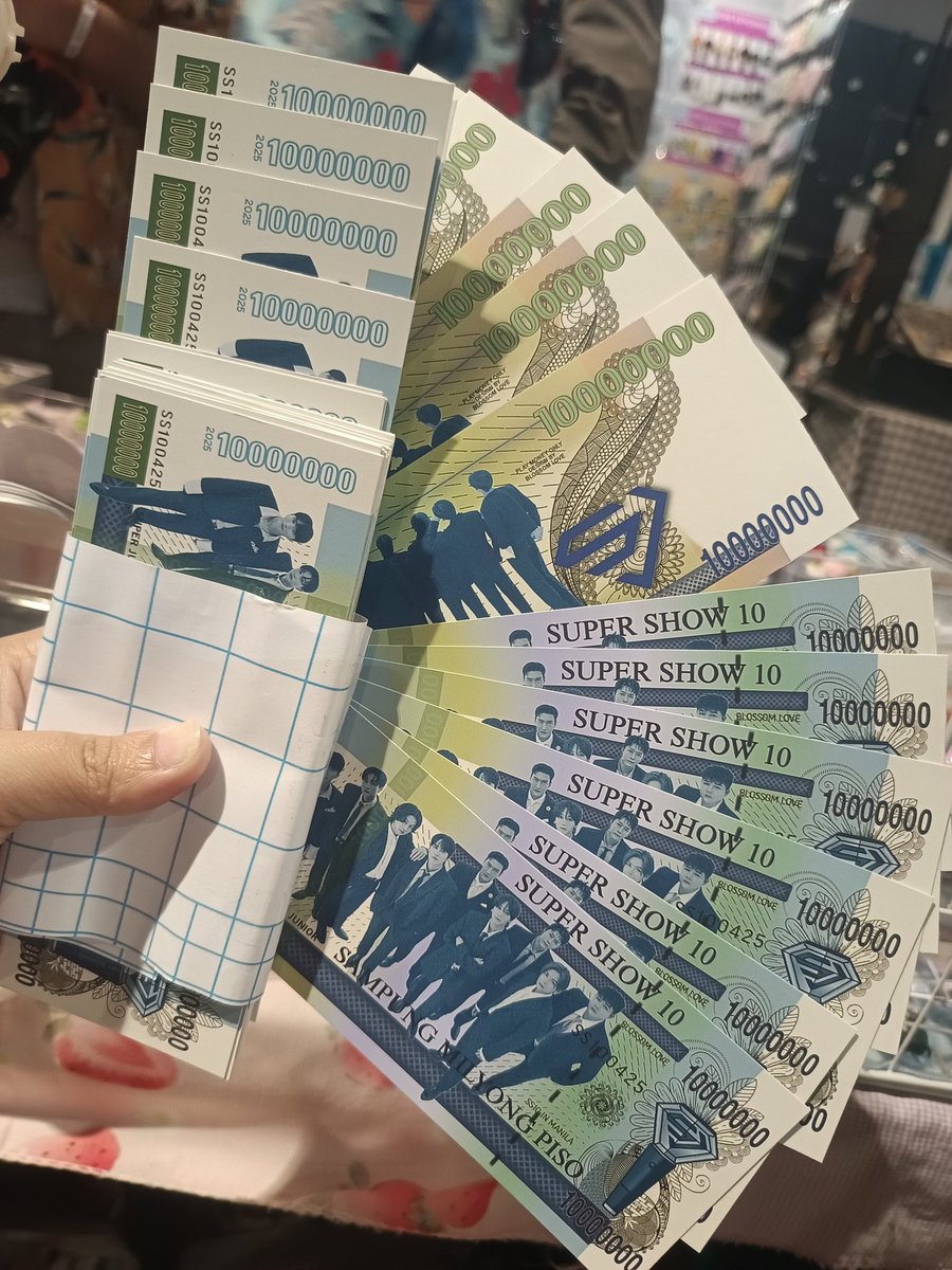 Sinong gustong masampal ng sampung milyon 🤑
See you later

loc. tba

#슈퍼주니어 #SUPERJUNIOR
#SUPERSHOW #SUPERSHOW10
#20th_Anniversary_TOUR #SS10inManila #freebies