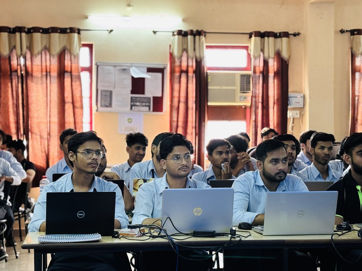 WPAjmer's tweet image. ⚡ Preparations are on at Aryabhatta College for WordPress Campus Connect 2025! 🎉
Students have taken their places & the energy is all set for a day filled with learning, creativity & fun. 🚀💙
#WordPressCampusConnect #WPAjmer #WordPress