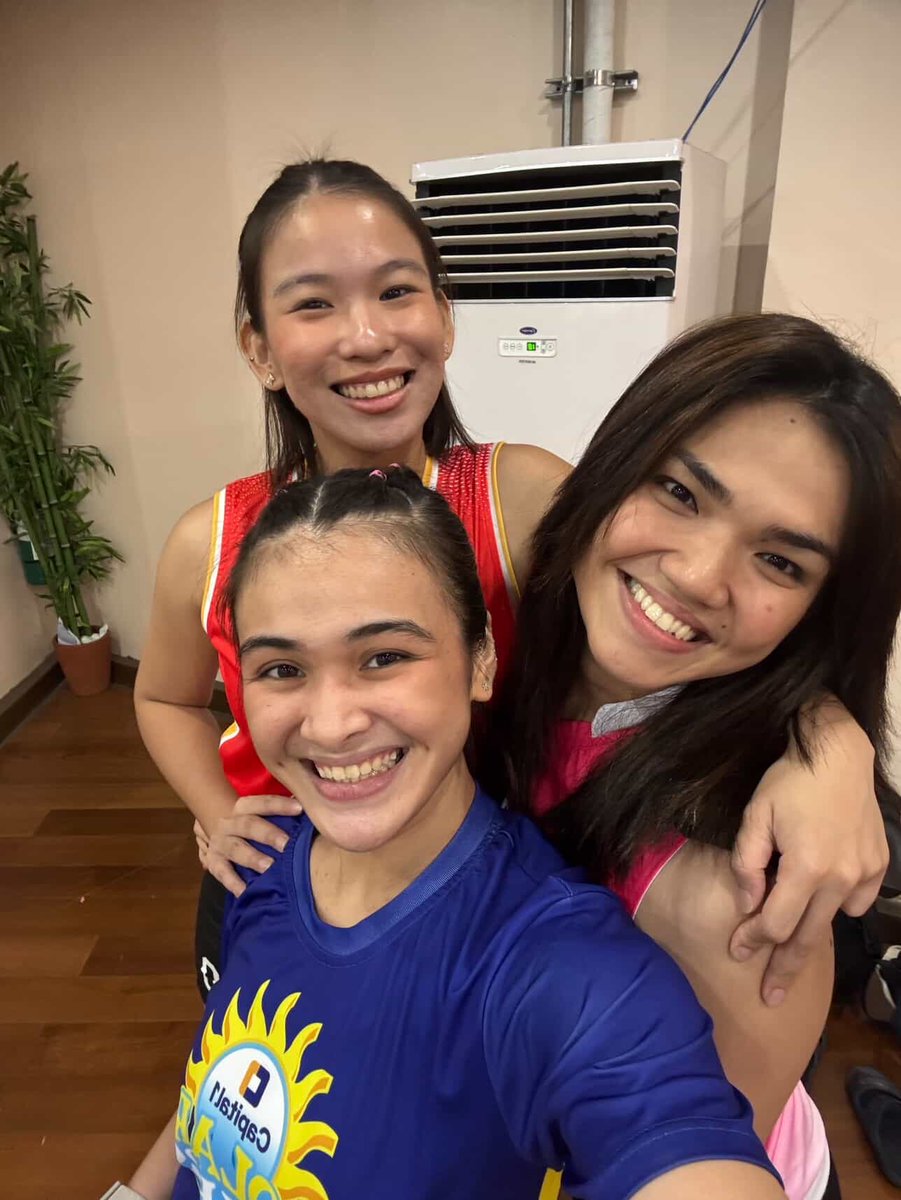 pandaaaalicious's tweet photo. My pvl rookies 🥺 https://t.co/hHUYmUuWsp