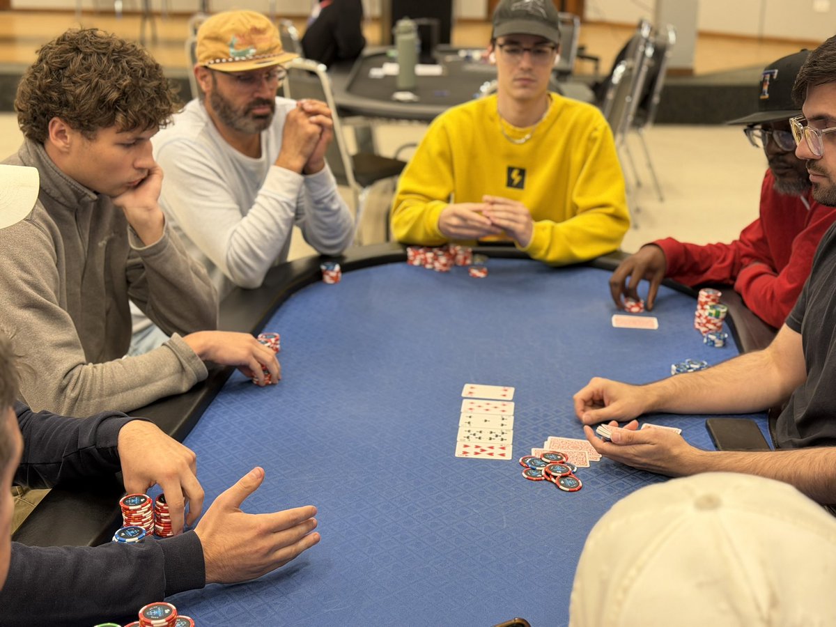 CCG poker LIVE update from the 
Bridgeview Community Center

49 players in the 2pm $20 Early Bird 
27 players in the 4pm $40 2nd Chance 
38 players in the 6:30 $120 Deepstack 
8:30 $50 Night Owl 10K/15min

5x CASH GAMES RUNNING:
3x $1-2 NLH + $2-3 NLH + $1-2-5 PLO

#ccgpoker