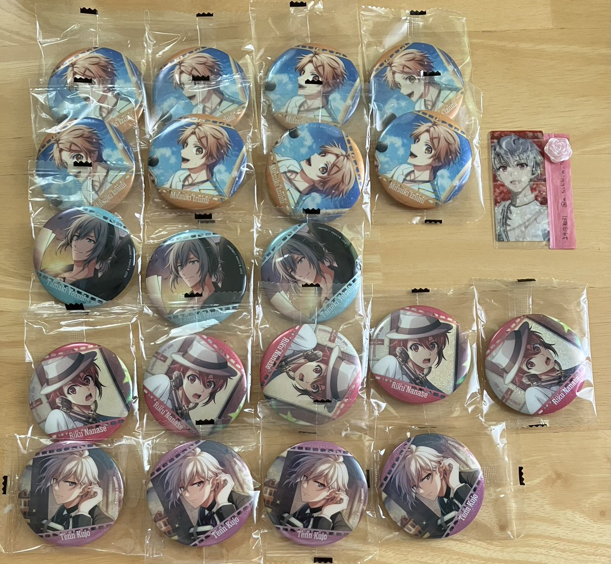【交換/譲渡】
アイナナ アイドリッシュセブン
カプセル缶バッジ カプ缶 ドラコレ DC

譲 : 三月 環 陸 天
求 : 200/個+送料 or 同種 百 &gt; 異種 百

異種は紙類含め何でも検討いたします◎
（お断りする場合もあります🙇‍♀️）

検索からもお気軽にお声掛けください！