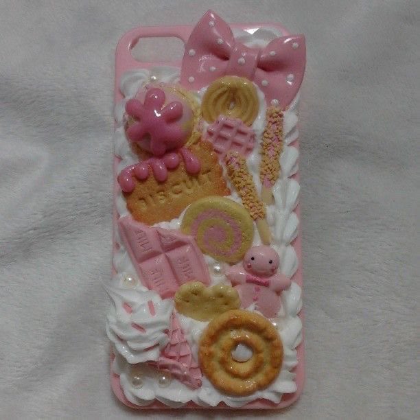 pinkhimedoll's tweet photo. Obsessed with decoder phone cases https://t.co/Gd69INoQZY