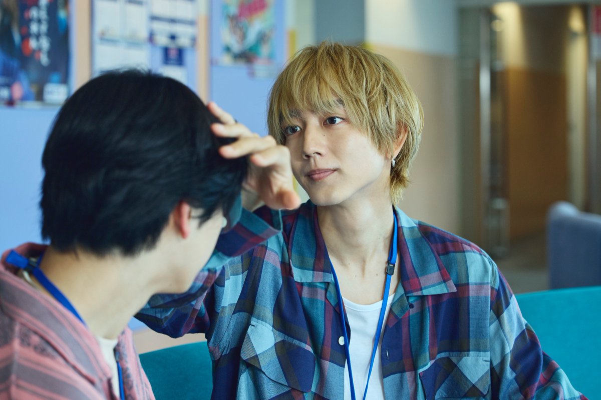 #ドラマ25時赤坂で 𝘚𝘦𝘢𝘴𝘰𝘯𝟤

“ 楽しみだね、恋人役 ”

同じ場所で、同じ言葉をかける羽山さん(#駒木根葵汰)
S1→S2の白崎くん(#新原泰佑)の表情の違いにぜひご注目ください🫧

U-NEXTでは最新話まで独占見放題配信中.ᐟ
║video-share.unext.jp/video/title/SI…
TVer║tver.jp/series/sr4nc6d…